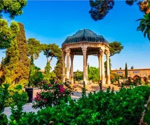 فال حافظ امروز سه شنبه 8 اردیبهشت ماه 1405