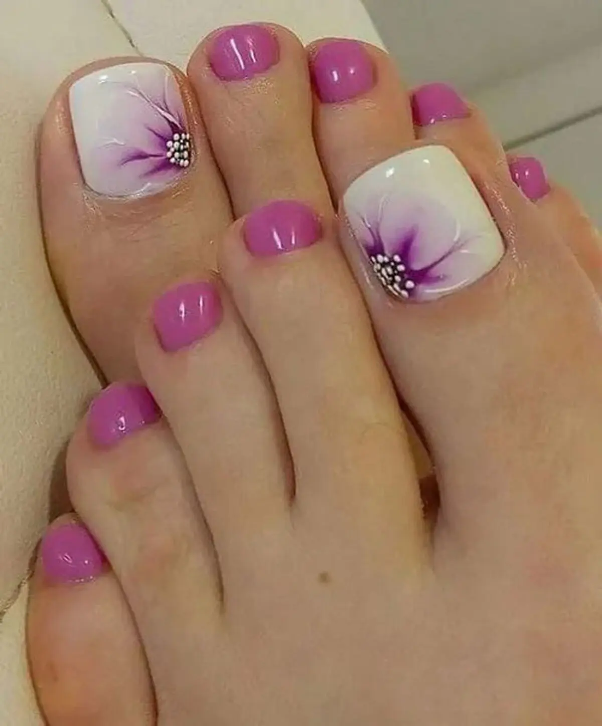 the-latest-model-of-girls-toenail-design-35