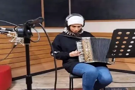 آواز محلی؛ الناز ملک ترک قیز اصیله آیرلیق مینوازه روح آدمو نوازش میکنه