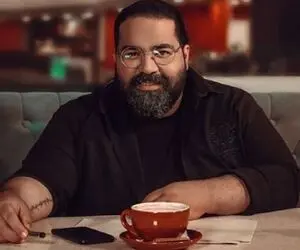 آواز احساسی؛ سوپرایز رضا صادقی برای عروس و دوماد تو خیابون!
