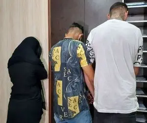 خانم آرایشگر مشتریان پولدار را به 2 پسر جوان می فروخت