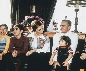 سفر به ایام قدیم ندیم؛ عصیانگری محمدرضا پهلوی از سرک کشی فرح در اتاق خصوصی اش