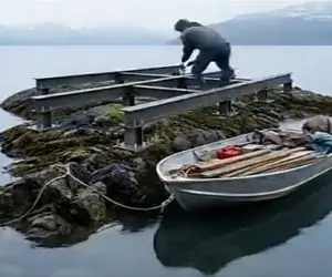 معماری خلاقانه؛ یارو سهراب سپهری درون داره قایق انداخت آب خونه ساخت عایق توپ تکون نده