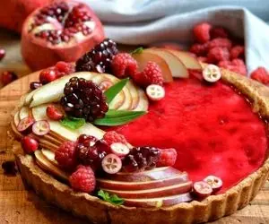 طرز تهیه تارت انار ویژه شب یلدا؛ چجوری تو خونه خامه قنادی درست کنیم؟