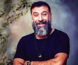 (عکس) استوری بحث‌برانگیز حامد اژدری داماد خانواده علی انصاریان