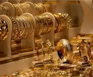قیمت طلا امروز یکشنبه 5 بهمن 1404؛ استراحت طلا روی سقف‌های تاریخی؟