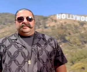 آواز احساسی؛ بهنام بانی رفته کالیفرنیا رو به روی هالیوود چه دلسوزانه میخونه