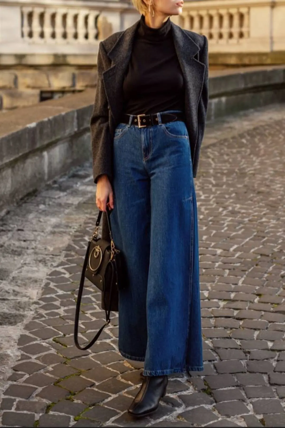 wide-leg-jeans-and-boots