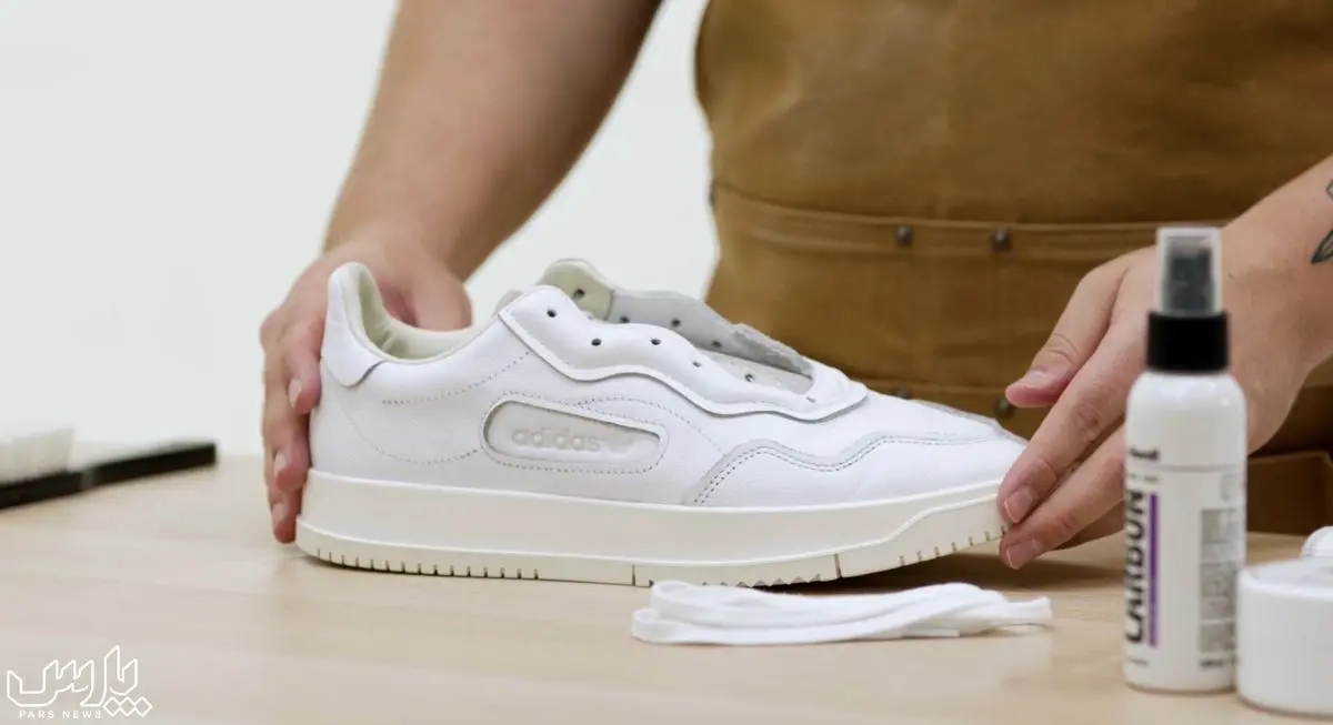 howtocleanleathersuedesneakersFirstImagejpg7767fa3ed6cf131e023169b61a52471003