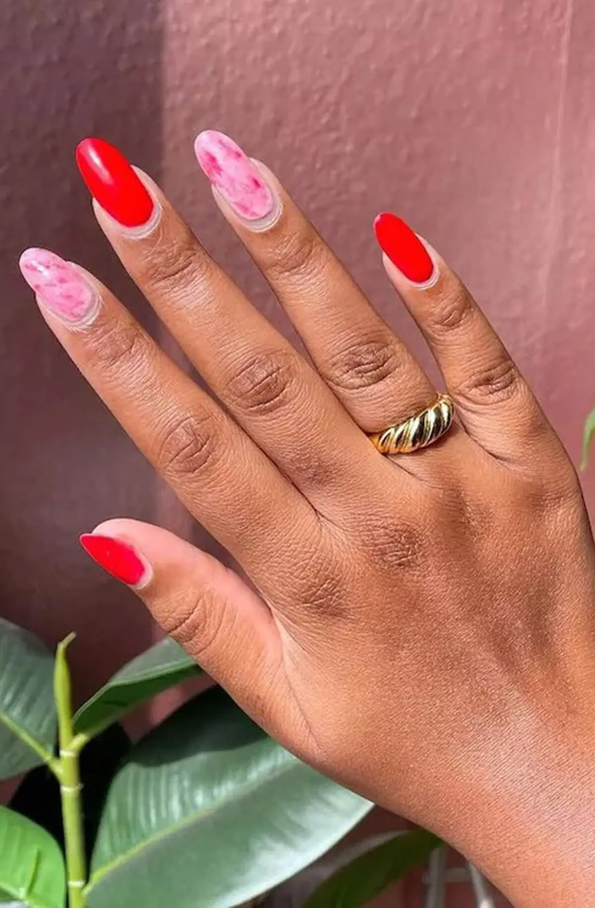 red-nail-model-for-girls-5