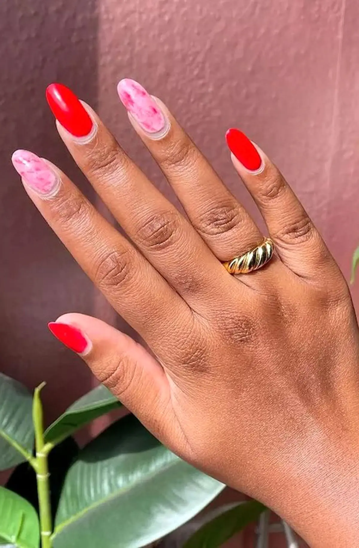 red-nail-model-for-girls-5