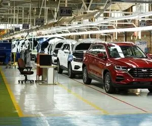خودرو های خارجی از مناطق آزاد وارد می شوند