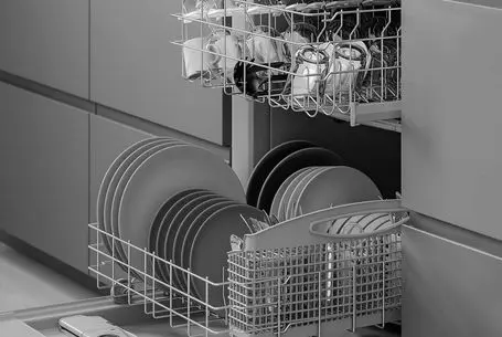 ترفندهای خانه داری؛ نحوه چیدمان ظروف توی ماشین ظرفشویی اینجوری تمیز تر میشوره