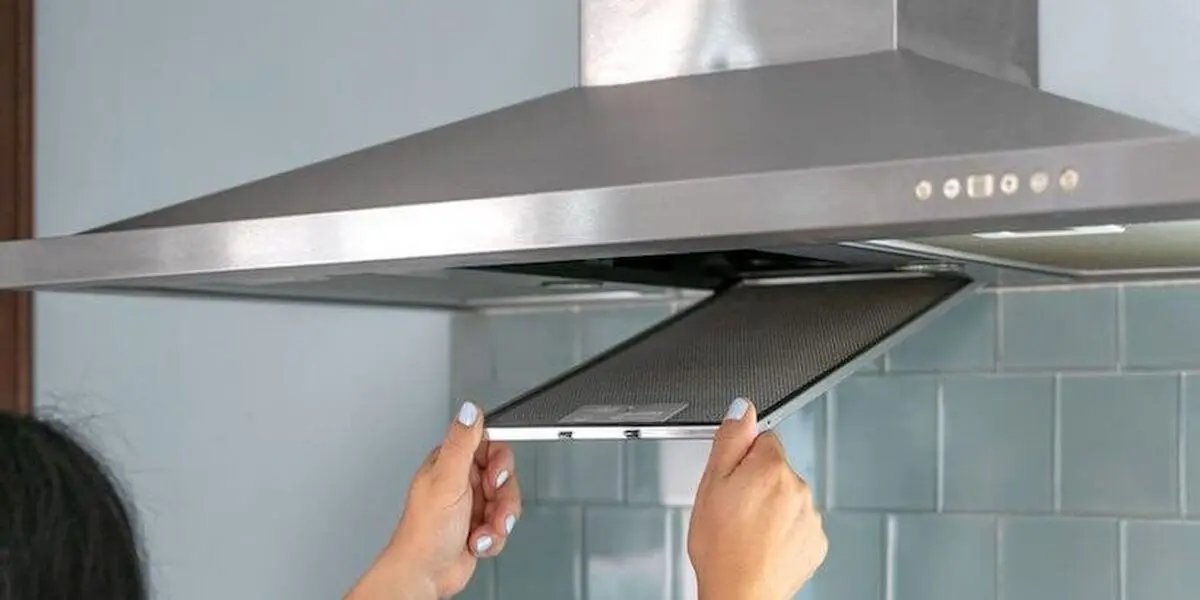 Remove-your-filters-from-the-range-hood-822x411