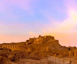 زلزله‌ای که تاریخ را لرزاند؛ ویرانه‌های ارگ بم و شکوهی که همچنان پابرجاست!