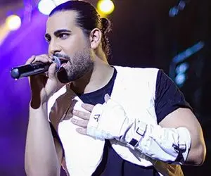 آواز احساسی؛ اکتای من درآوردی مجید رضوی حین اجراش که بعضی ها اصلا خوششون نیومد