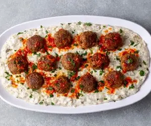 آموزش آشپزی؛ کوفته کباب ترکی با سس مخصوص