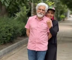 آواز هنرمندانه؛ لحظات عاشقانه زوج پیر شده حسین پاکدل و عاطفه رضوی همچون نوگل نوشکفته