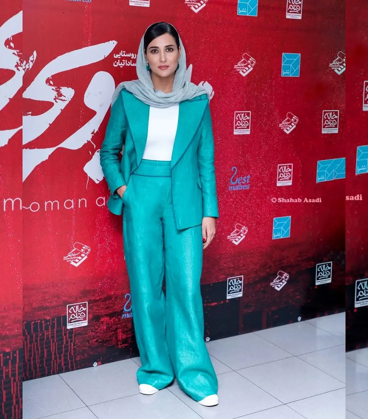 دومین اکران مردمی فیلم سینمایی “زن و بچه” با حضور پریناز ایزدیار و تعدادی از عوامل فیلم، در سینم (1)