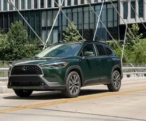 (عکس) کرولا کراس ۲۰۲۲؛ محصول عجیب تویوتا