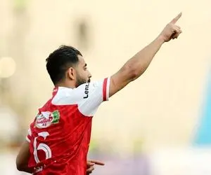 مدافع گل زن پرسپولیس مشتری 90 میلیاردی دارد