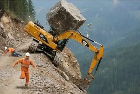 جا به جایی جانکاه؛ اپراتور بیل مکانیکی کرد آنچه نباید شد آنچه نبایست