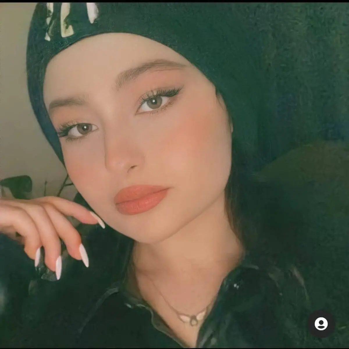 sara.nika_zahra_colltage_1638102526