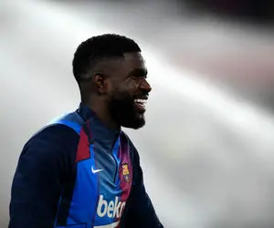 رسمی؛ ساموئل اومتیتی قرارداد خود را تا سال 2026 تمدید کرد