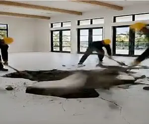 معماری خلاقانه؛ کف خونه رو میکنن فکر میکنی خرابکاریه نگو فن بازی دزدان کارائیبه