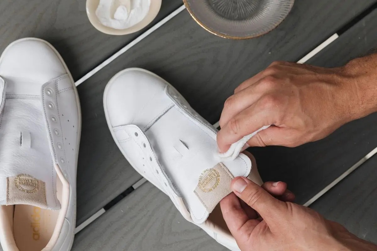 how-to-clean-white-shoes-4769230-15-1c609baf1fbc4ca191832c9f6bbde68d