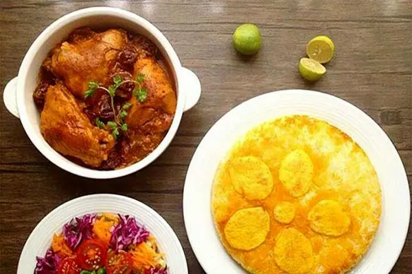  خورشت مرغ و آلو 