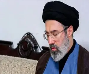 حجت‌الاسلام مجتبی خامنه‌ای زنده است