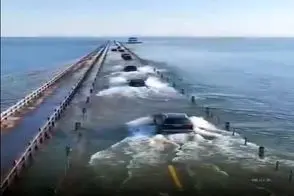 معماری خلاقانه؛ جاده ای که ماشین ها رو به سینه اقیانوس میکشه با مقصد نامعلوم تا ابرها
