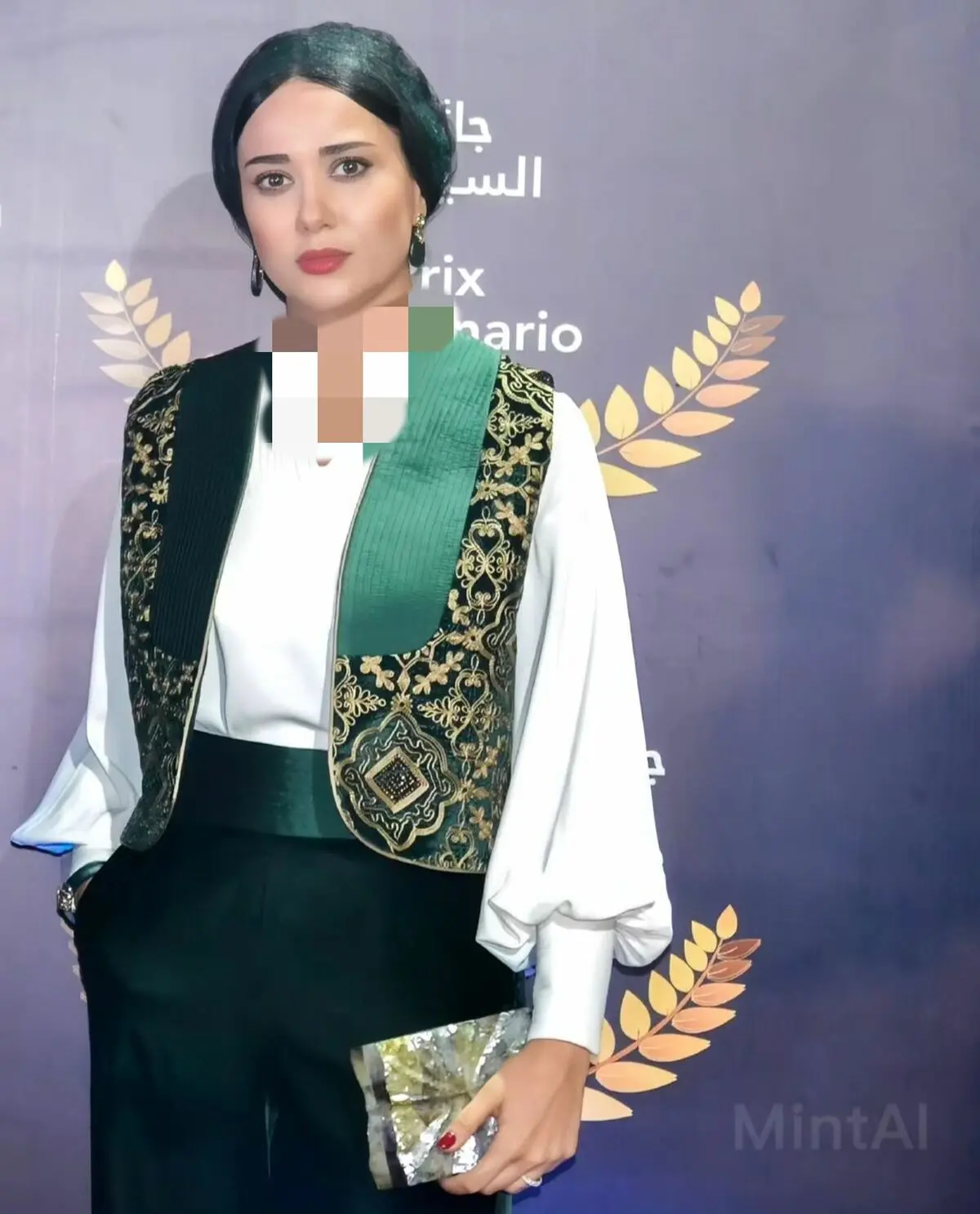 پریناز ایزدیارپ