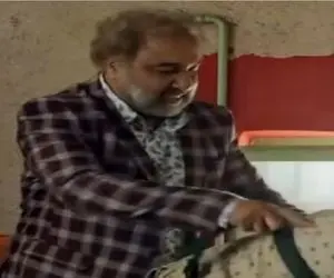 سکانس خندان؛ شیوه تنبیهی رضا عطاران رو عباس جمشیدی فر روده بر کنندس 