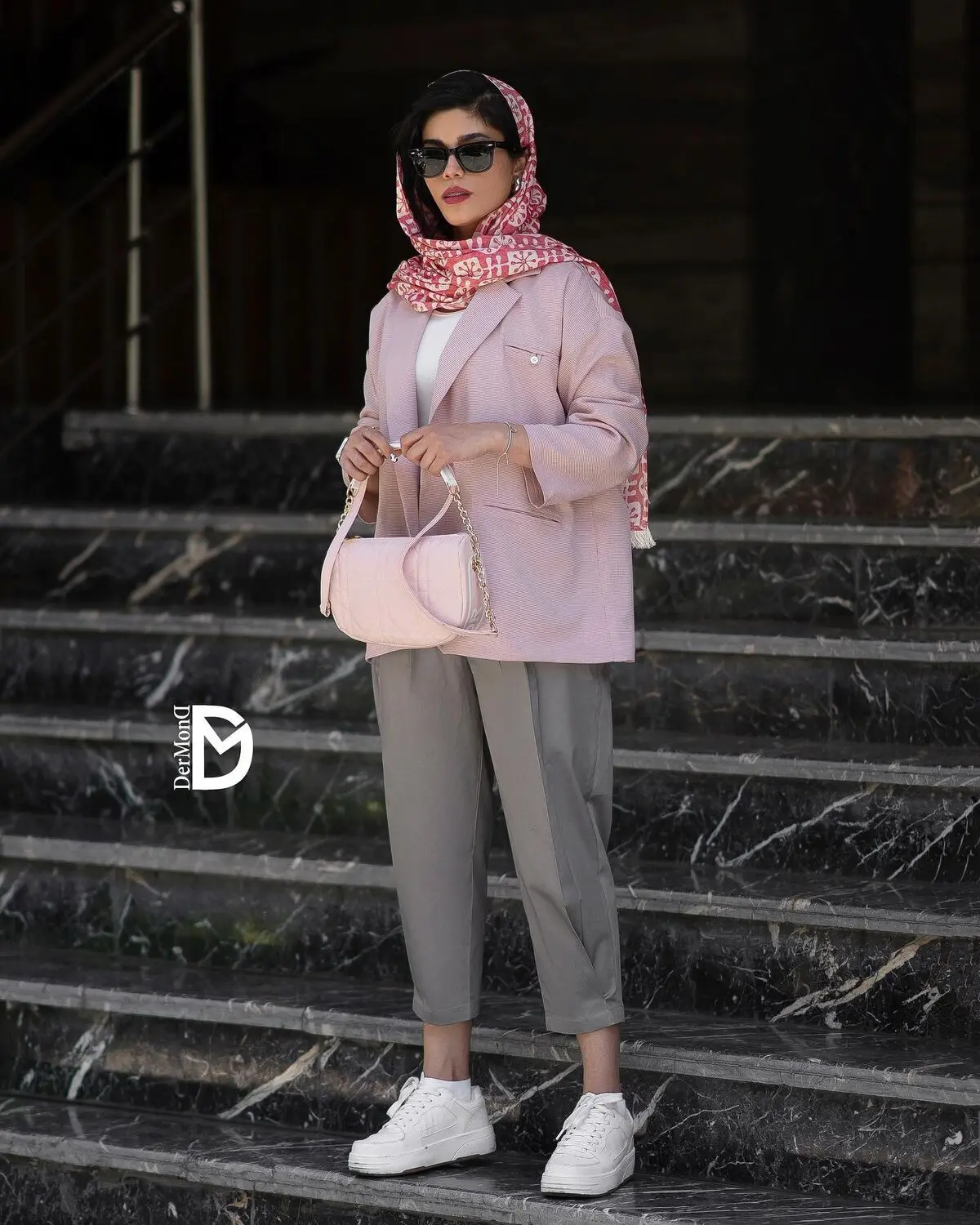 شلوار طوسی