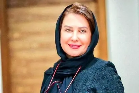 آواز معروفا؛ ژست گیری لعیا زنگنه با آهنگ آه ای هستی من