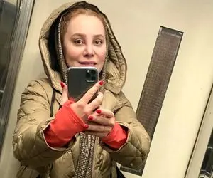 عکس بازی های آرام جعفری در مزون دوستش!