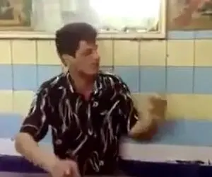 آواز محلی؛ صدای آس مرد شمالی تو قهوه خونه که بدون میکروفون اکو میده با دست آهنگ میزنه