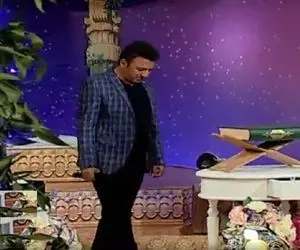 آواز محلی؛ خواننده با لهجه شیرینش چه شنگول آهنگ نگارم نگارم رو میخونه همه دوپینگ کردن