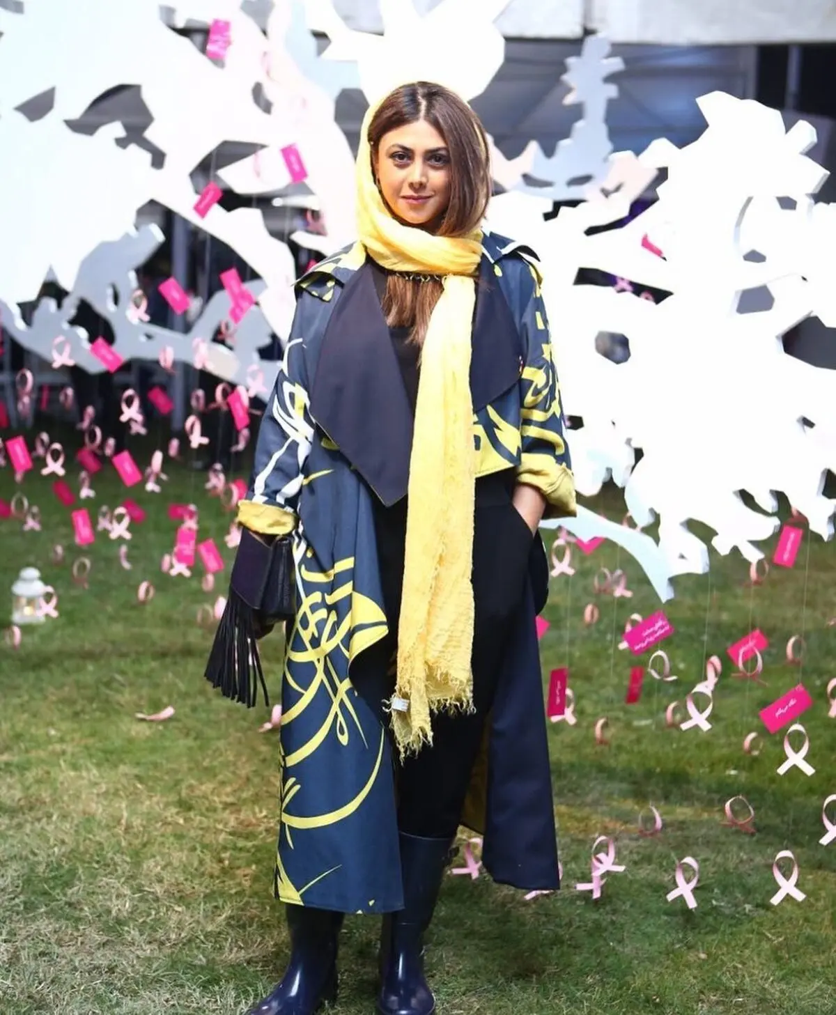 جسور پوش مثل آزاده صمدی 