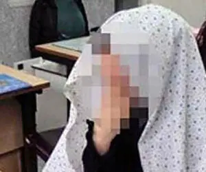 زنی که با ۶ میلیارد ثروت در مترو دستفروشی می‌کند!