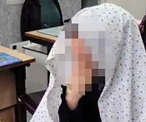 زنی که با ۶ میلیارد ثروت در مترو دستفروشی می‌کند!