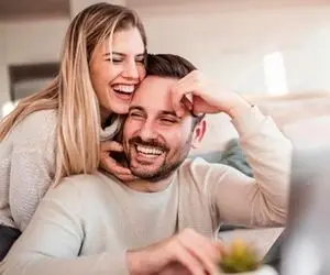 بهترین رفتار واسه به حرف آوردن شوهر درون گرا؛ چطور بفهمم مرد من اخلاقشه یا سرد شده