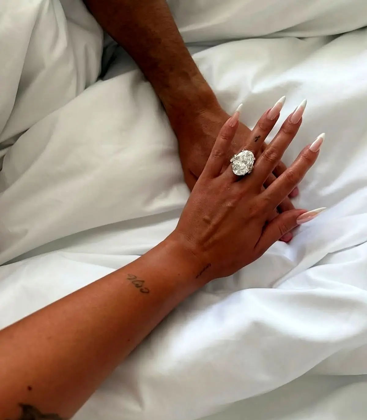 بلاخره بعد از حدود ۹ سال رابطه، کریستیانو رونالدو به جورجینا رودریگز پیشنهاد ازدواج داد