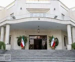 (عکس) آقای وزیر در حیاط دولت شکار دوربین عکاسان شد