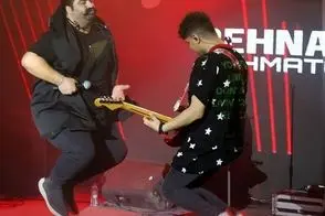 آواز احساسی؛ کنسرت بهنام بانی تو دل آمریکا چفت هالیوود وایساده