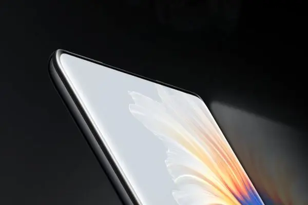 Third Moto smartphone incoming soon with under-display selfie camera