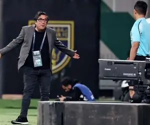 خداداد عزیزی: پزشکیان و تاج برای تراکتور گل نزدند!