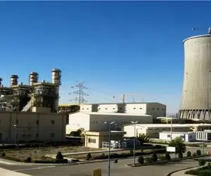 تکذیب ادعای سوخت مایع در نیروگاه‌های ری و پرند؛ گاز طبیعی همچنان سوخت اصلی